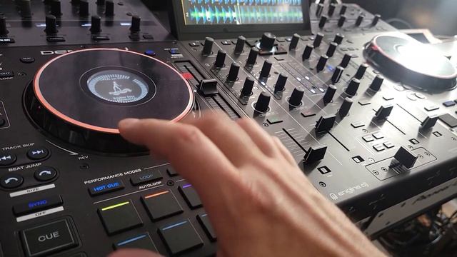 Denon DJ Prime 4+ STEMS Public Beta 3.2 1