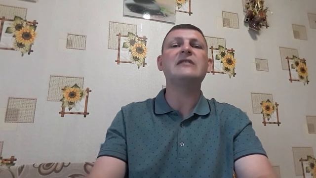Анекдот: Студент приходит к коменданту общаги.