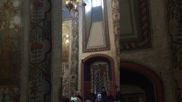Moscow - В Соборе Василия Блаженного на Красной площади - певчий хор