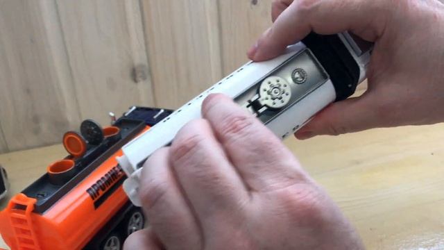Игрушка бензовоз с цистерной