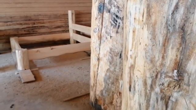 Сборка двуспальной кровати с резным изголовьем