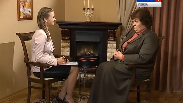 «У камина» доктор филологических наук Елена Сердобинцева