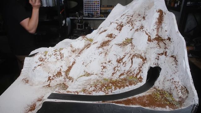 How to Build a Realistic Imaginary Mountain Model Railroad