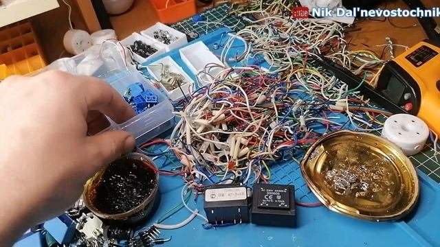 Добываем радиодетали из счетчиков электроэнергии которые подарил подписчик