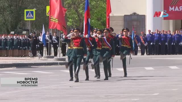 В Волгограде прошла генеральная репетиция Парада Победы
