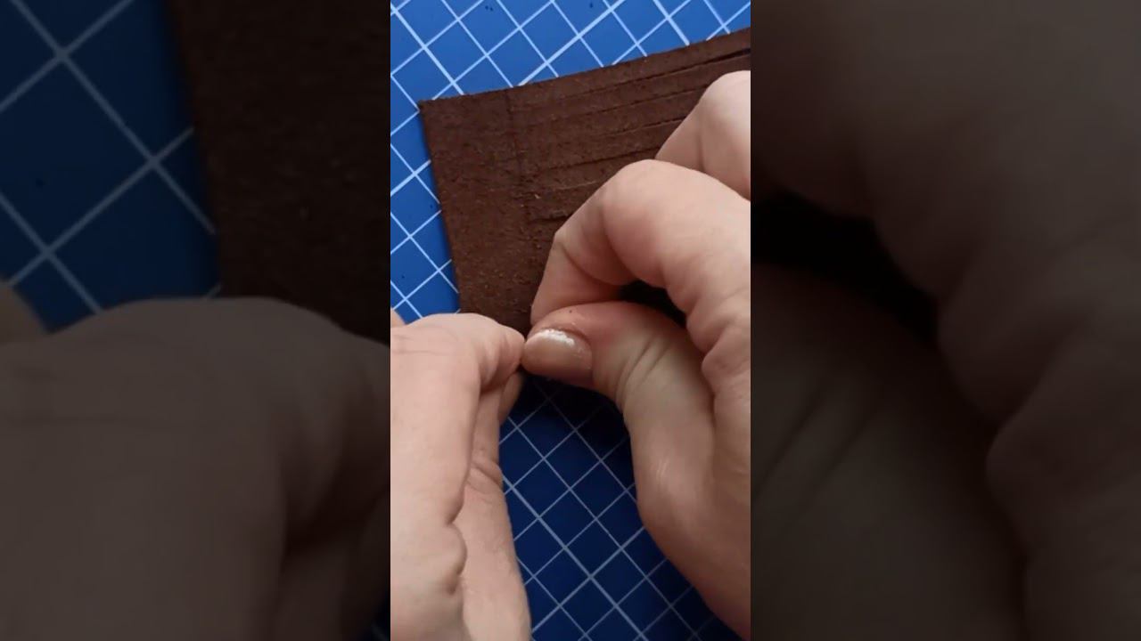 Кисточки кожаные