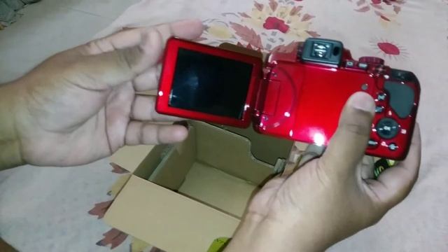 Nikon Coolpix B700