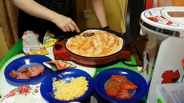 Сделали много пиццы и всю сьели. ОБЖОРЫ