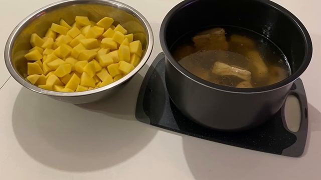 Рёбрышки свиные с картошкой  Ribs with potatoes #StayHome
