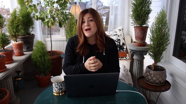 How's the Tree that the Delivery Person Ran Over? // Can We talk About Swinging the Scissors?