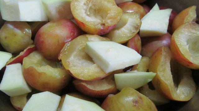 Варенье из слив кабачка и яблока