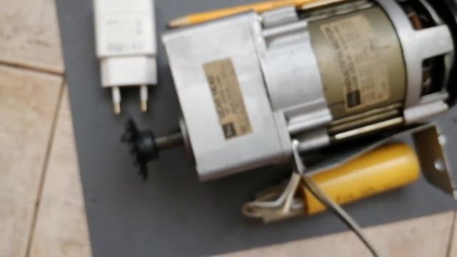 Мотор с редуктором toshiba