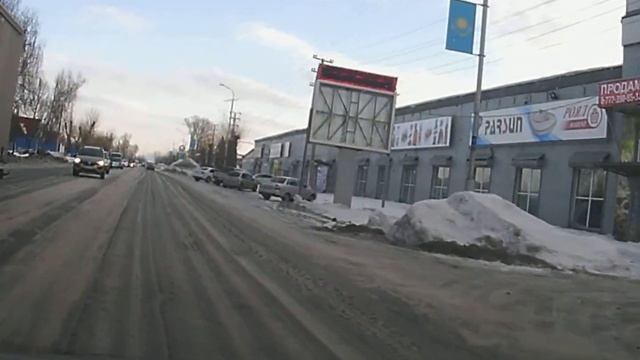 Усть-Каменогорск, зима 2016. Дороги в городе не чистят. Колея, колея, колея, колея......