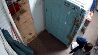 ЖЕСТЬ! Как работают воришки в магазинах. Снимает интеллектуальная камера. Воры и подумать не могли!