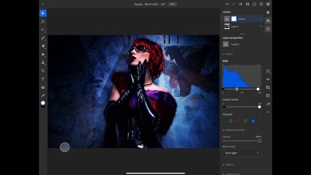 Color manipulation in Photoshop with Levels and curves