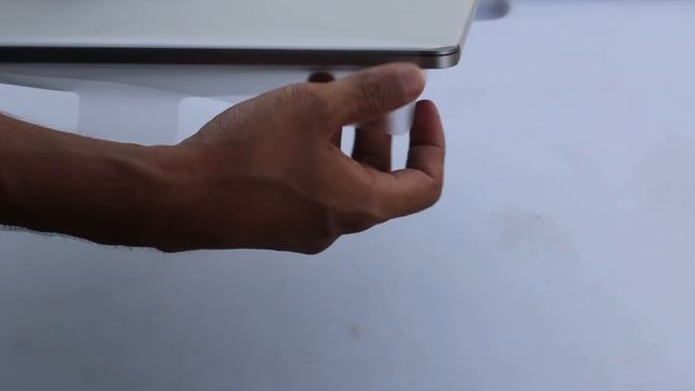 13" MacBook Pro with Touch Bar 2016 Unboxing [Sri Lanka]