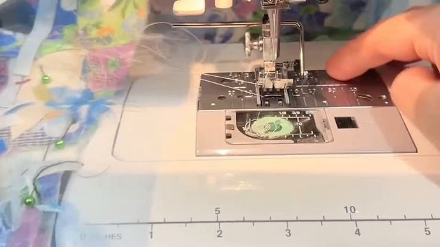 Утилизация мелких лоскутков. Простая стёжка.