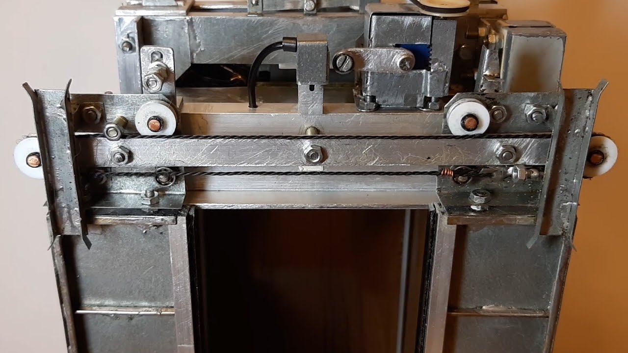 Модель кабины пассажирского лифта КМЗ.