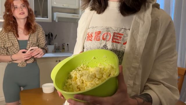 ГОТОВИМ С ЖЕНОЙ САМЫЕ ВКУСНЫЕ СЫРНИКИ!!! ❤️❤️❤️