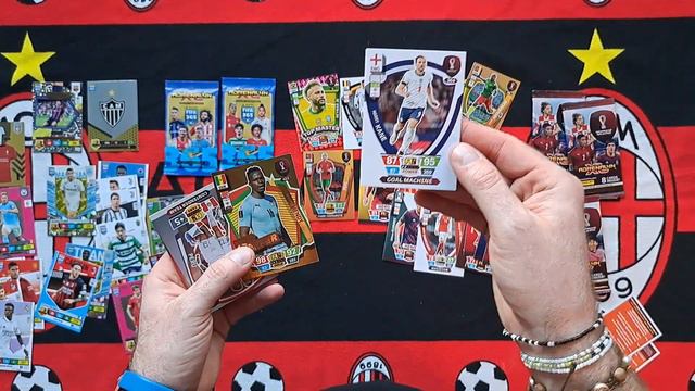 PANINI FIFA 365 2023 vs PANINI WORLD CUP QATAR 2022 - PORÓWNANIE OBU KOLEKCJI - KTÓRA JEST LEPSZA??