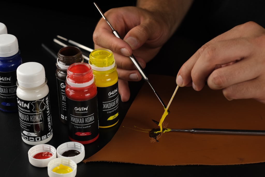 Восстановитель для кожаных изделий GUIN