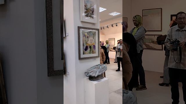 Моя акварель с ирисами на областной выставке СХР в Липецке