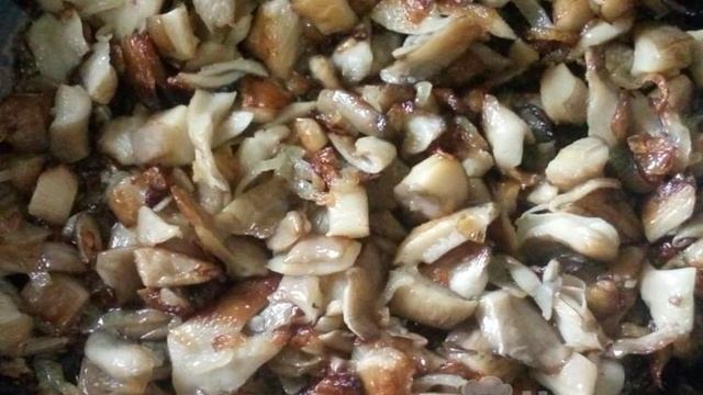 Фунчоза с вешенками