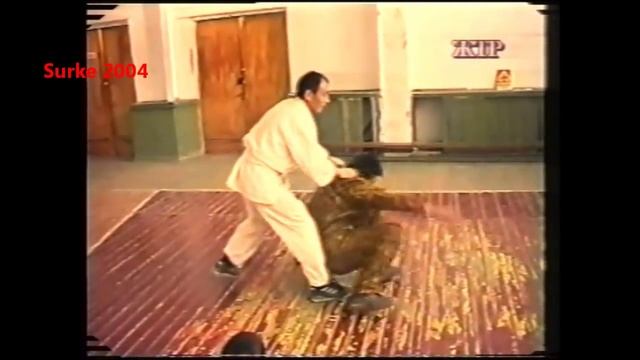 Сурке.Самозащита от ударов ногой / Surke. Self-protection From The Kicks