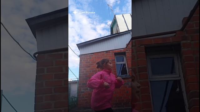 шаг вправо,шаг влево..