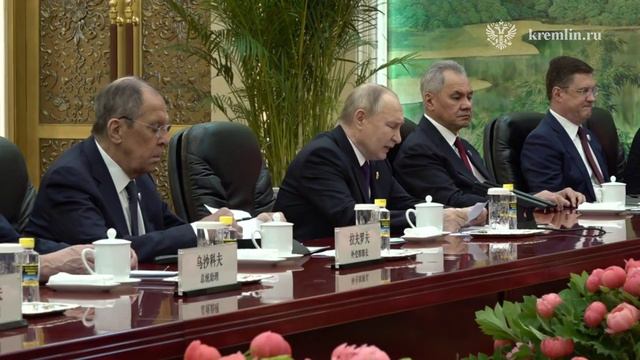 Состоялась беседа Владимира Путина с Председателем КНР Си Цзиньпином