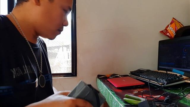 DESKTOP PC with “NO DISPLAY” & “AUTOMATIC OFF” & ASUS X102B netbook charger problem successfully Fi