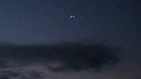 081913 Hubsan X4 H107L flight