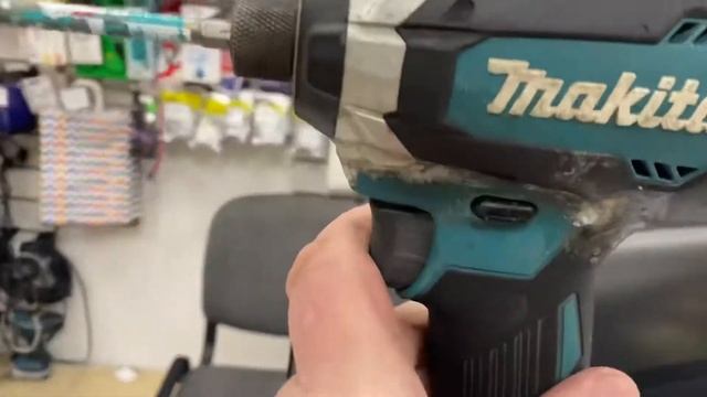 Набор на базе Makita 18v ШурповертГайковертУШМ 4 аккумулятора