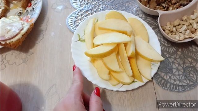 Еду на уколы/Дети сделали пирожное картошка/Пробую,вкусно/Гуляем в парке