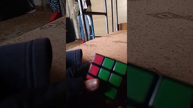 собрал кубик рубиг