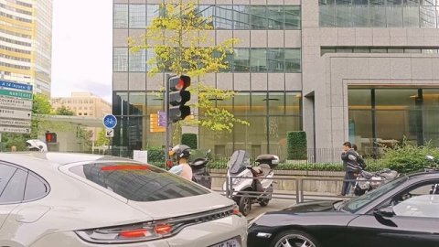 PARIS LA DÉFENSE-COURBEVOIE - Driving- French region