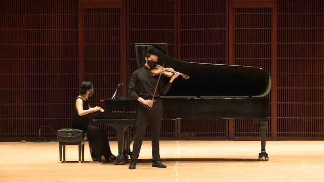 Britten, Violin Concerto Op 15; Aaron Chan, Kyung-A Yoo