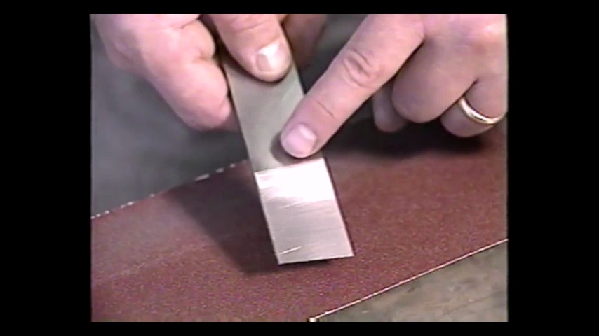Заточка режущего инструмента с помощью наждачной бумаги (Sandpaper Sharpening)