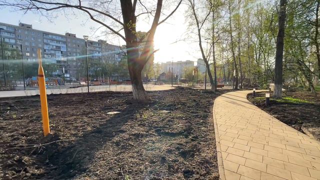 Уфа 450 лет, новый сквер и первые цветы, апрель 2024