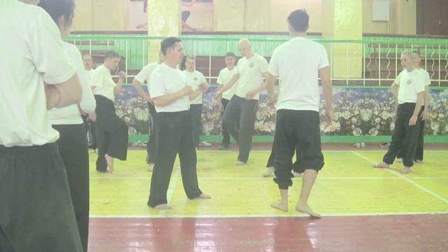 Master Liem, White crane. Техника ударов ногами в Белом журавле 技术白起重机拳打脚踢。