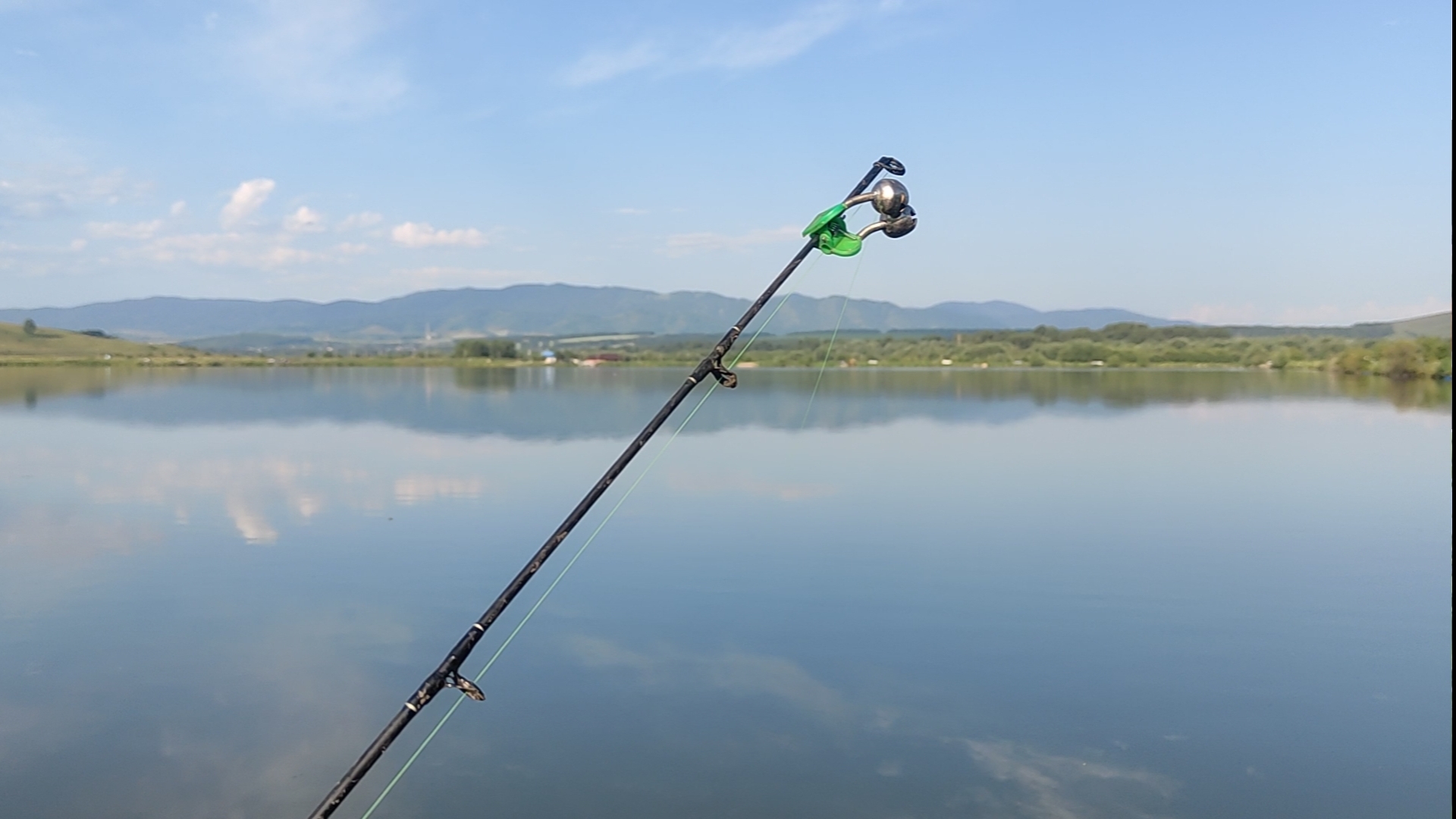 Рыбалка на донку, ловлю карася! Рыбалка на флэт. Flat method fishing. Лето  #fishing #рыбалка #лето