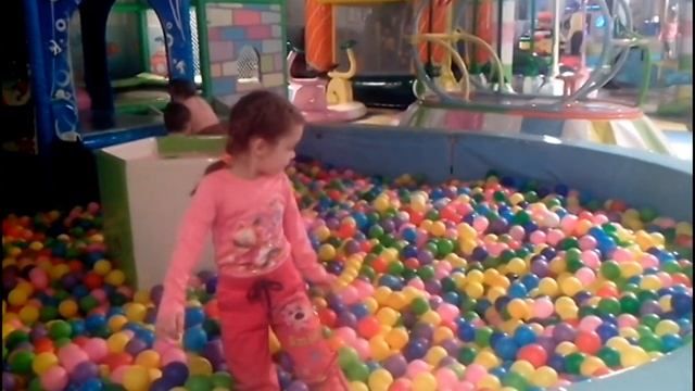 Гуляем в торговом центре Комсомолл