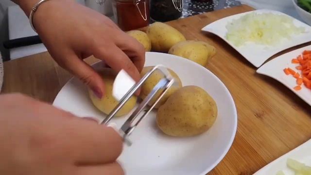 Grüne Bohnen Suppe mit Rindfleisch / Суп из зеленой фасоли с говядиной | Bei Sona