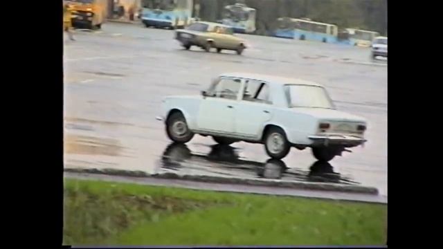 Город Нижний Новгород - На авто 1995 (выпуск 2). Автор неизвестен.