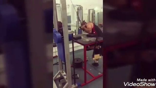 Armwrestling раул дашдемиров 120kg на блоке ???