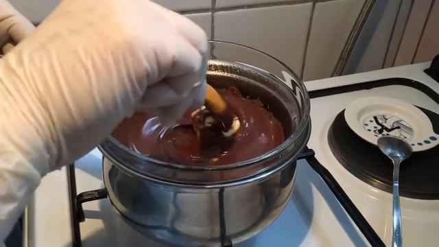 Qozlu,şokoladlı xurmanın resepti.Süfreleriniz üçün serfeli,lezzetli tebii konfetler.