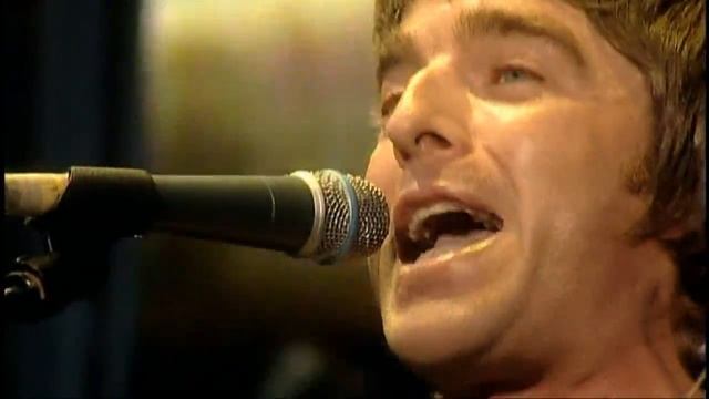 Oasis - Step Out live in Wembley 2000