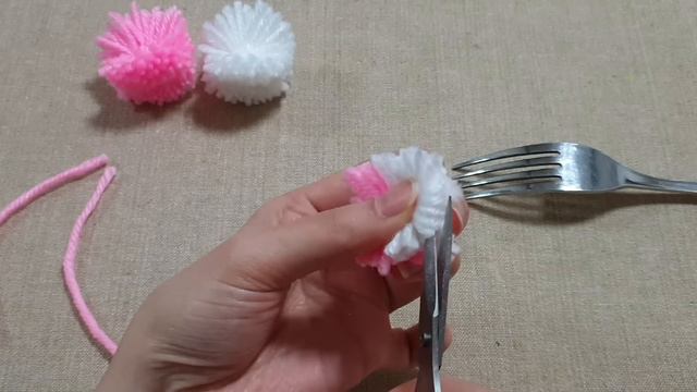 Super Easy Pom Pom Heart Making with Fork - Amazing Craft Ideas with Wool - How to Make Yarn Heart