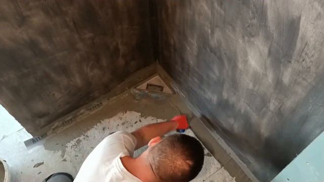 Odpływ liniowy narożny i brodzik w jodełke