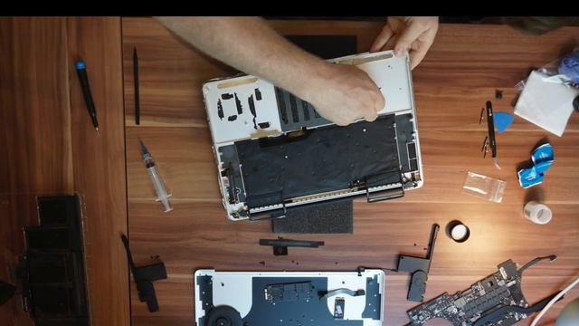 MacBook Pro early 2013 Battery change in about 3min (Time lapse) :D